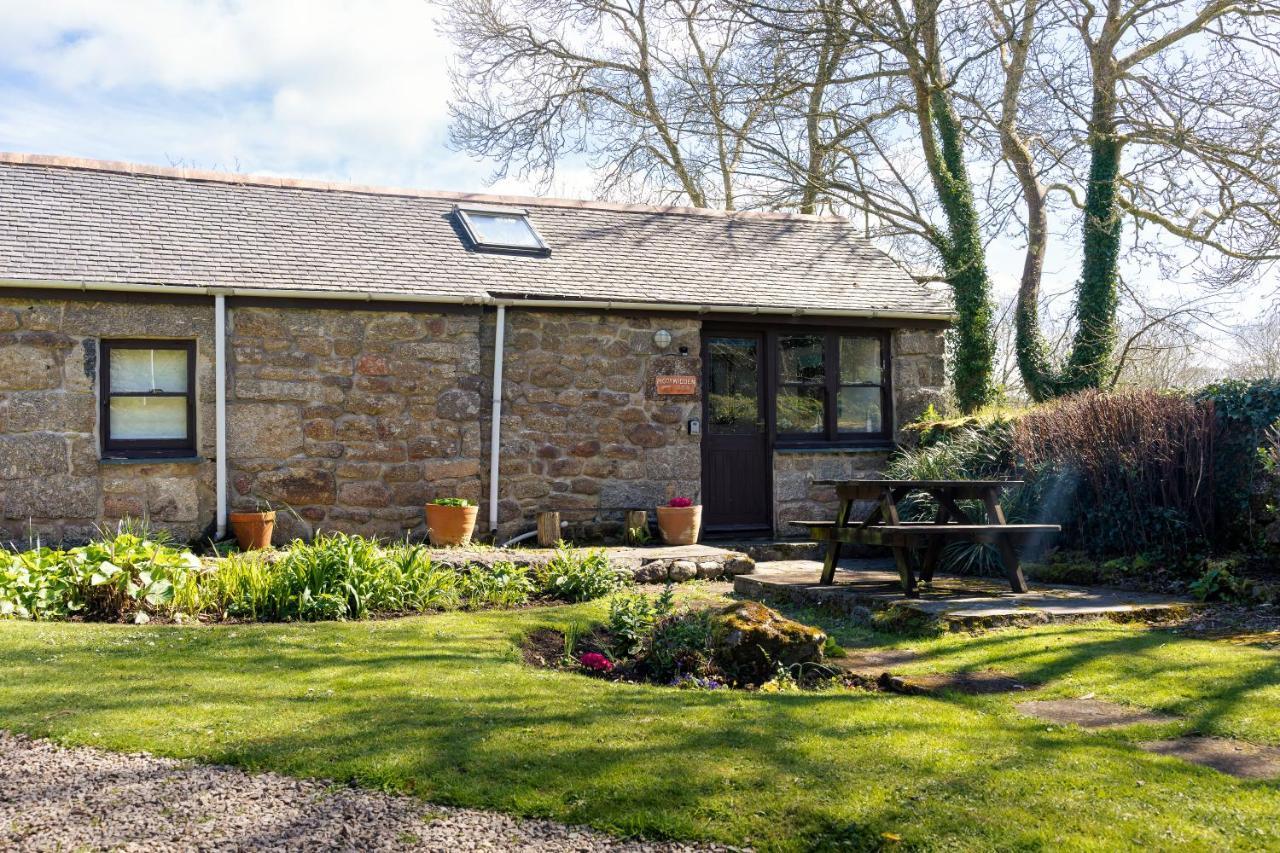 Cosy Cottage In The Beautiful Lamorna Valley - Walk To The Pub & Sea Paul ภายนอก รูปภาพ